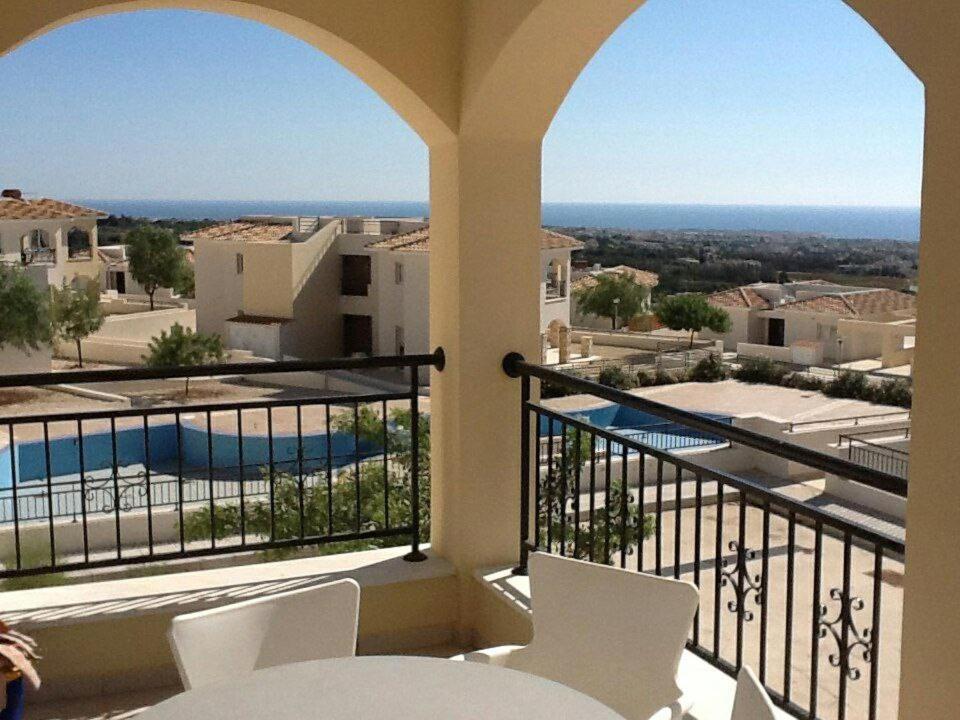 Cozy 2 Bedrooms Apartment In Complex With Swimming Pools And Beautiful View Paphos Exterior foto
