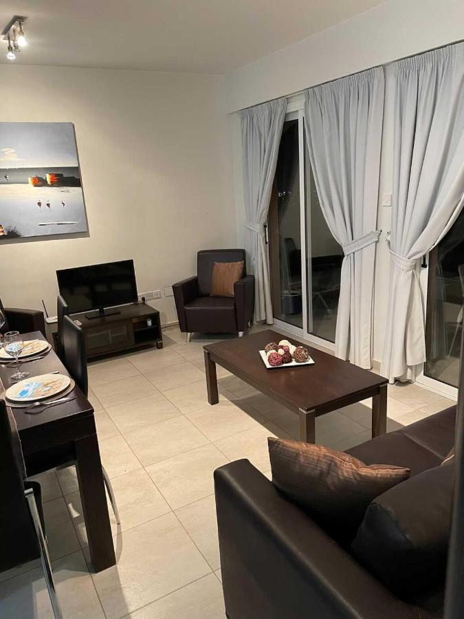 Cozy 2 Bedrooms Apartment In Complex With Swimming Pools And Beautiful View Paphos Exterior foto